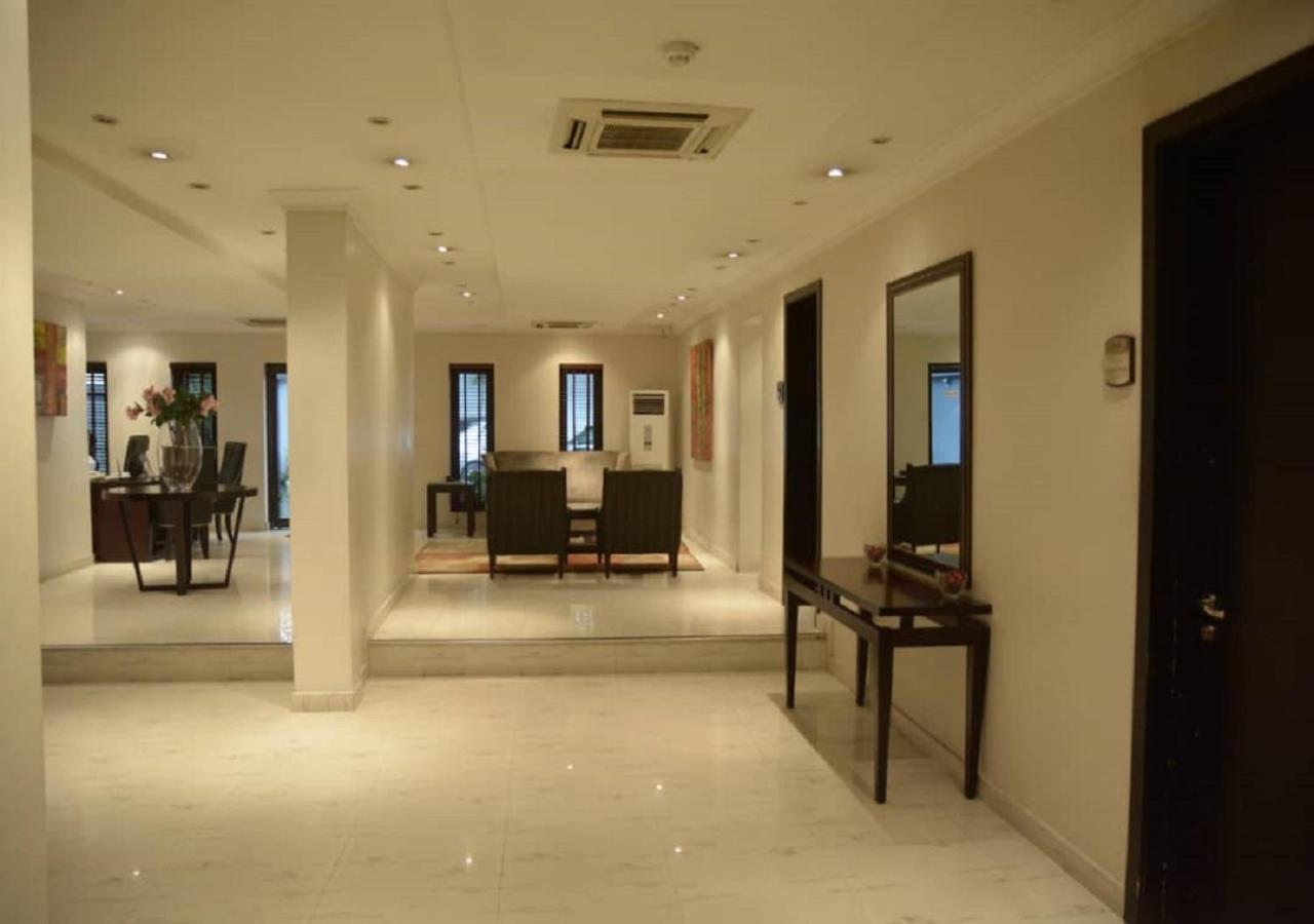 เอสแอนด์เอส โฮเต็ล Hotel ลากอส ภายนอก รูปภาพ