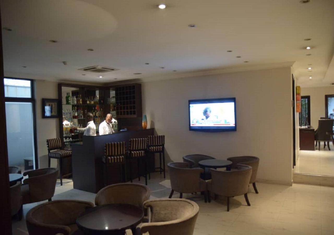 เอสแอนด์เอส โฮเต็ล Hotel ลากอส ภายนอก รูปภาพ