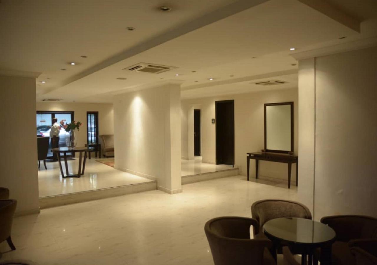 เอสแอนด์เอส โฮเต็ล Hotel ลากอส ภายนอก รูปภาพ
