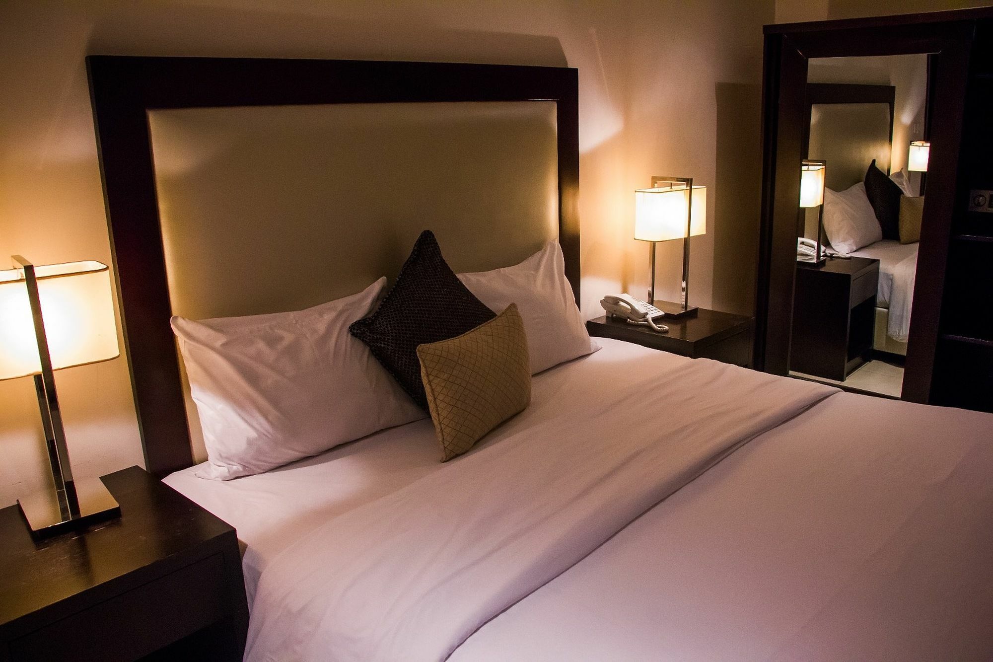 เอสแอนด์เอส โฮเต็ล Hotel ลากอส ภายนอก รูปภาพ